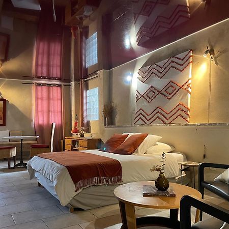 In Provence Hotel - Experience Atypique Венел Екстериор снимка