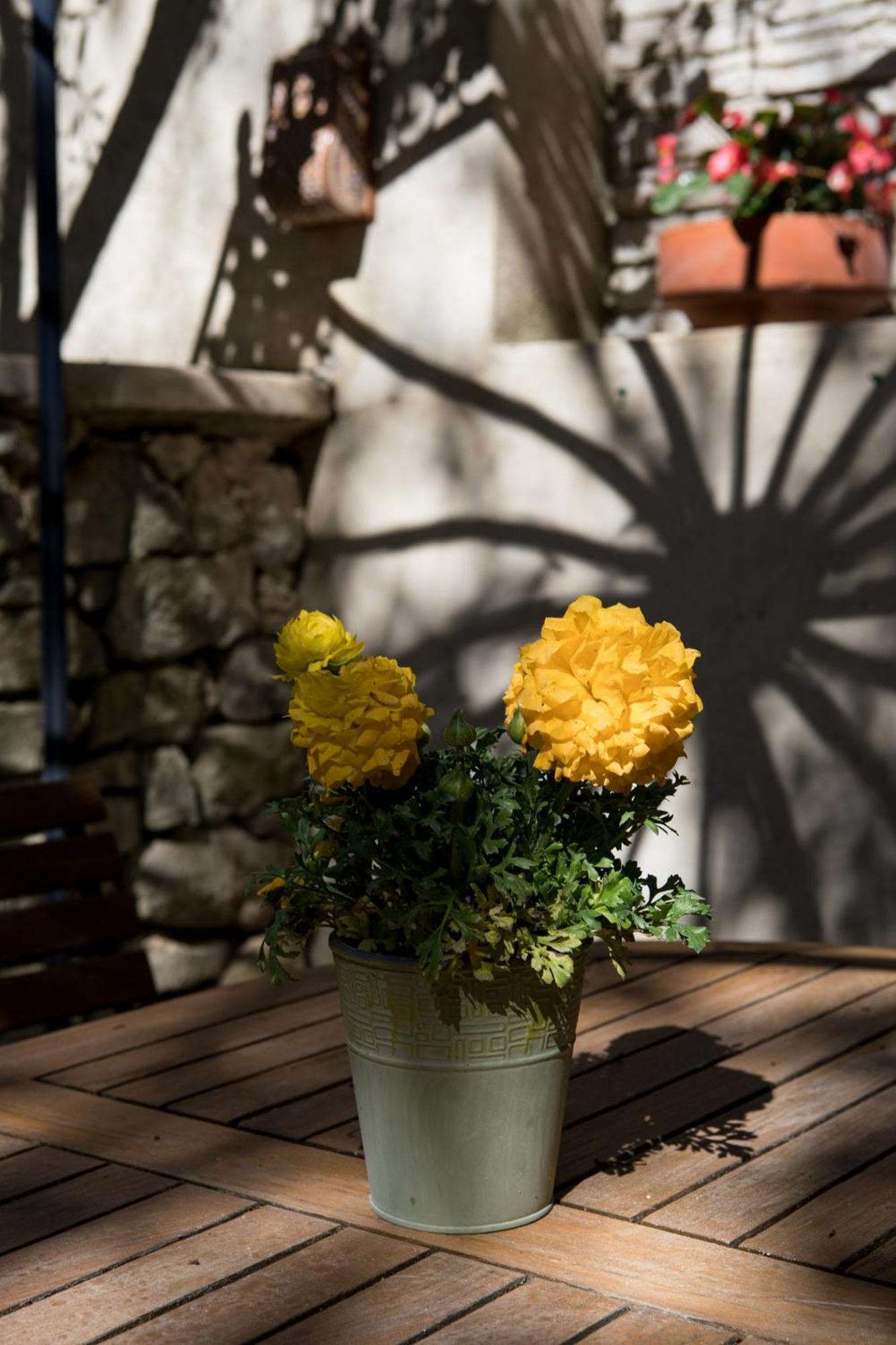 In Provence Hotel - Experience Atypique Венел Екстериор снимка