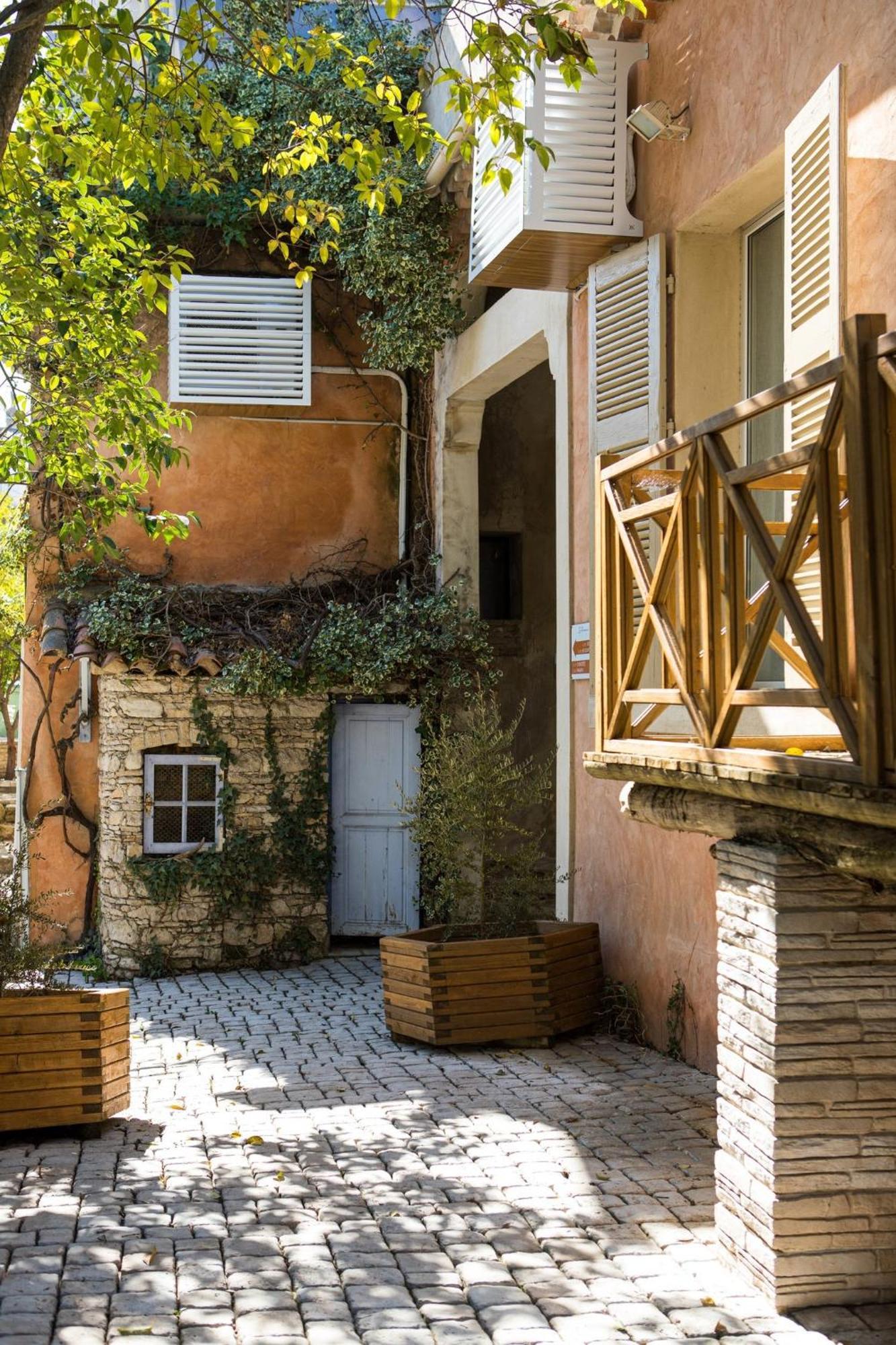 In Provence Hotel - Experience Atypique Венел Екстериор снимка