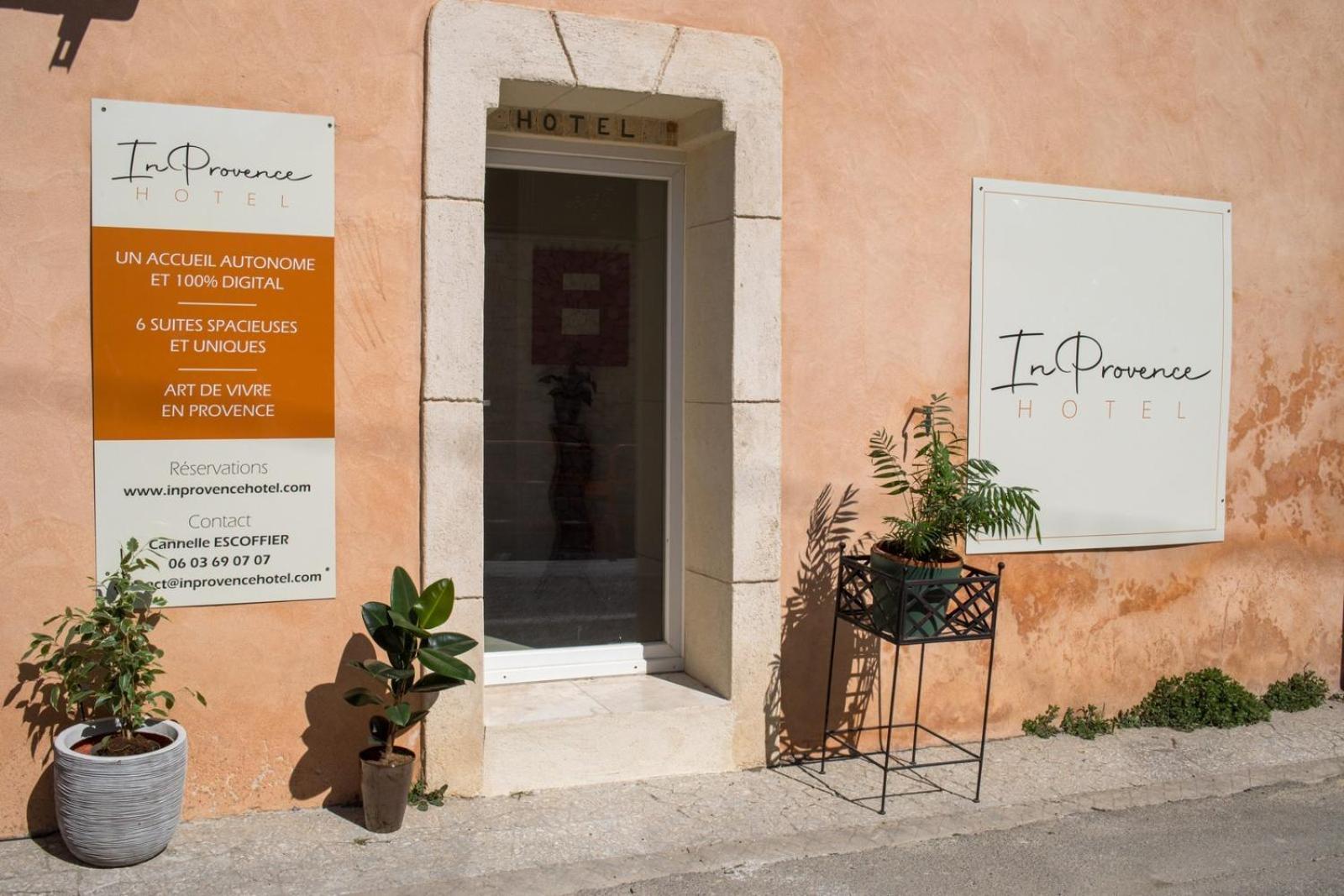 In Provence Hotel - Experience Atypique Венел Екстериор снимка