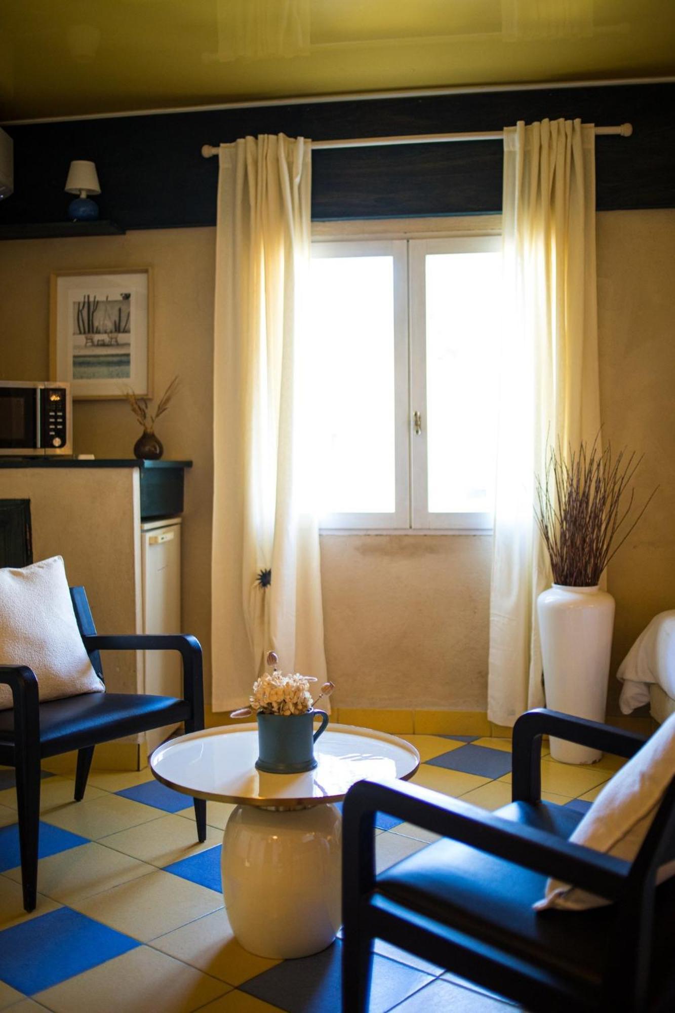 In Provence Hotel - Experience Atypique Венел Екстериор снимка