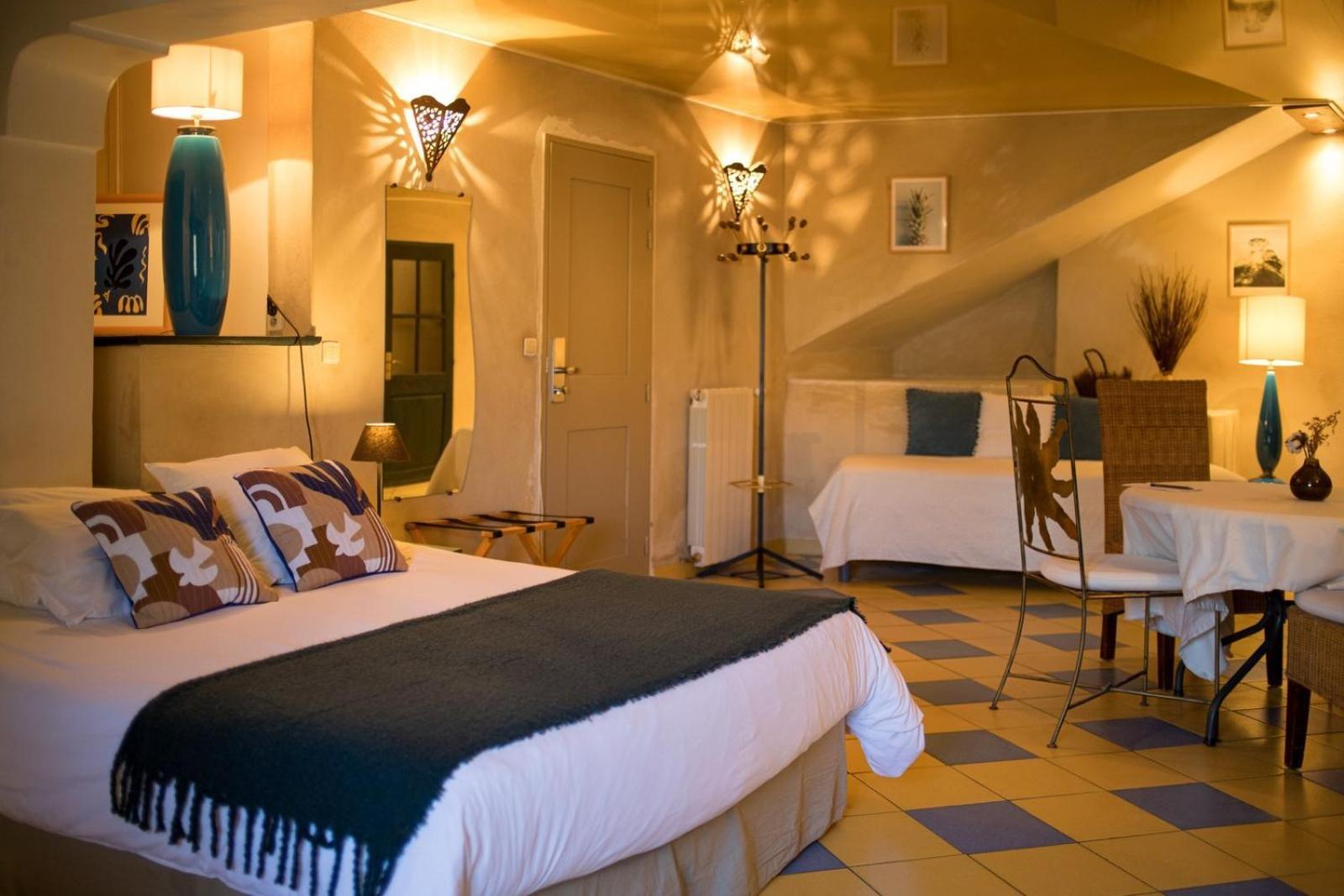 In Provence Hotel - Experience Atypique Венел Екстериор снимка