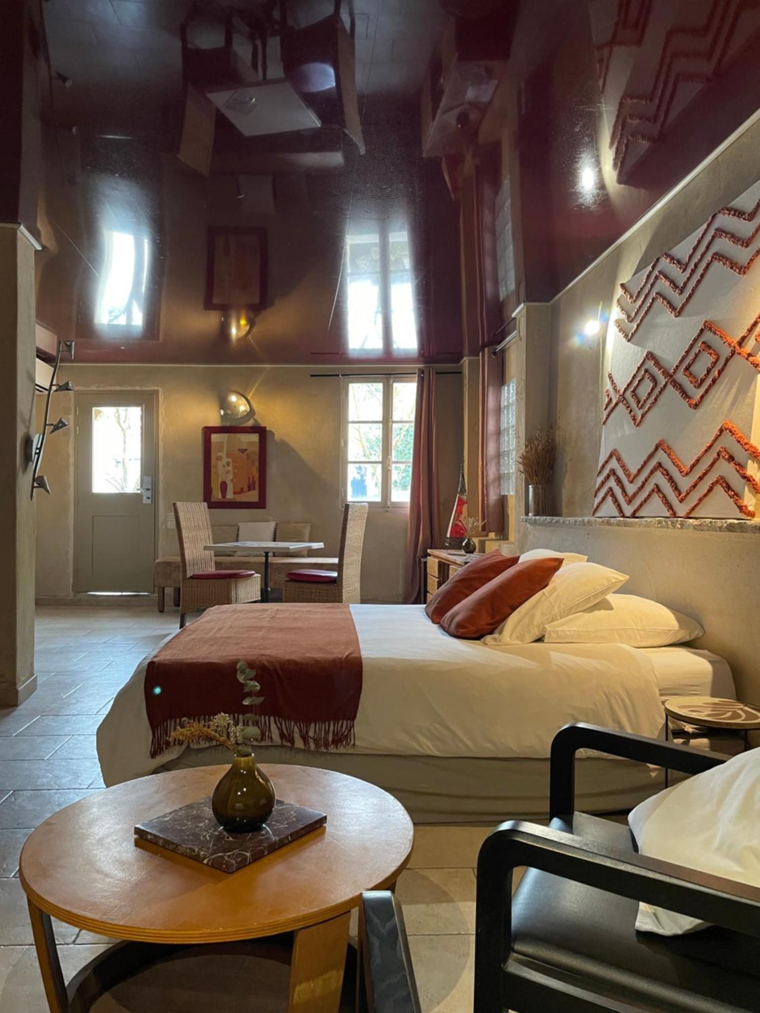 In Provence Hotel - Experience Atypique Венел Екстериор снимка