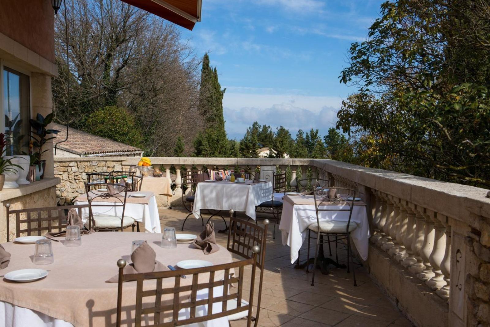 In Provence Hotel - Experience Atypique Венел Екстериор снимка